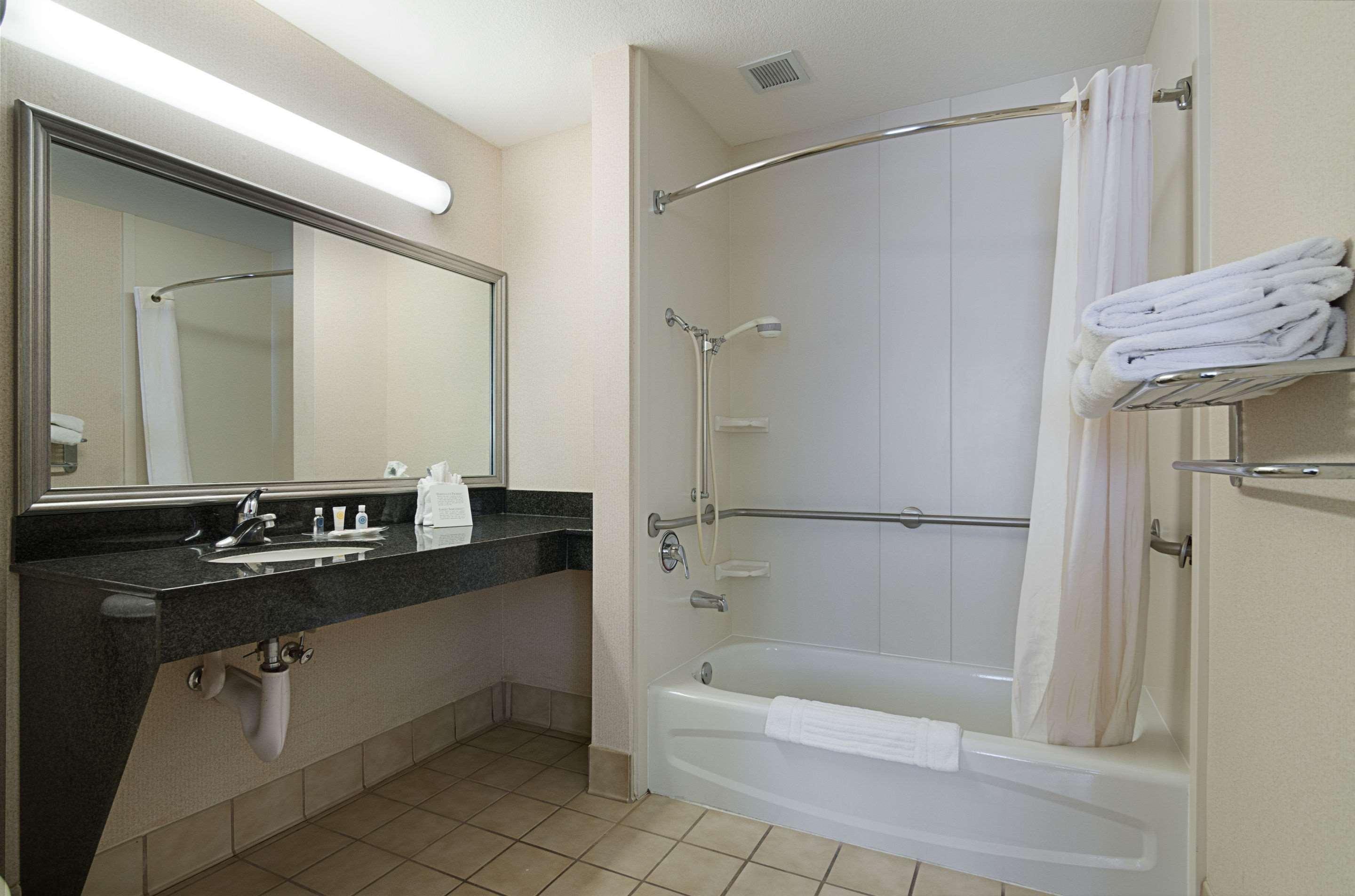 Quality Suites Springdale West I-49 エクステリア 写真