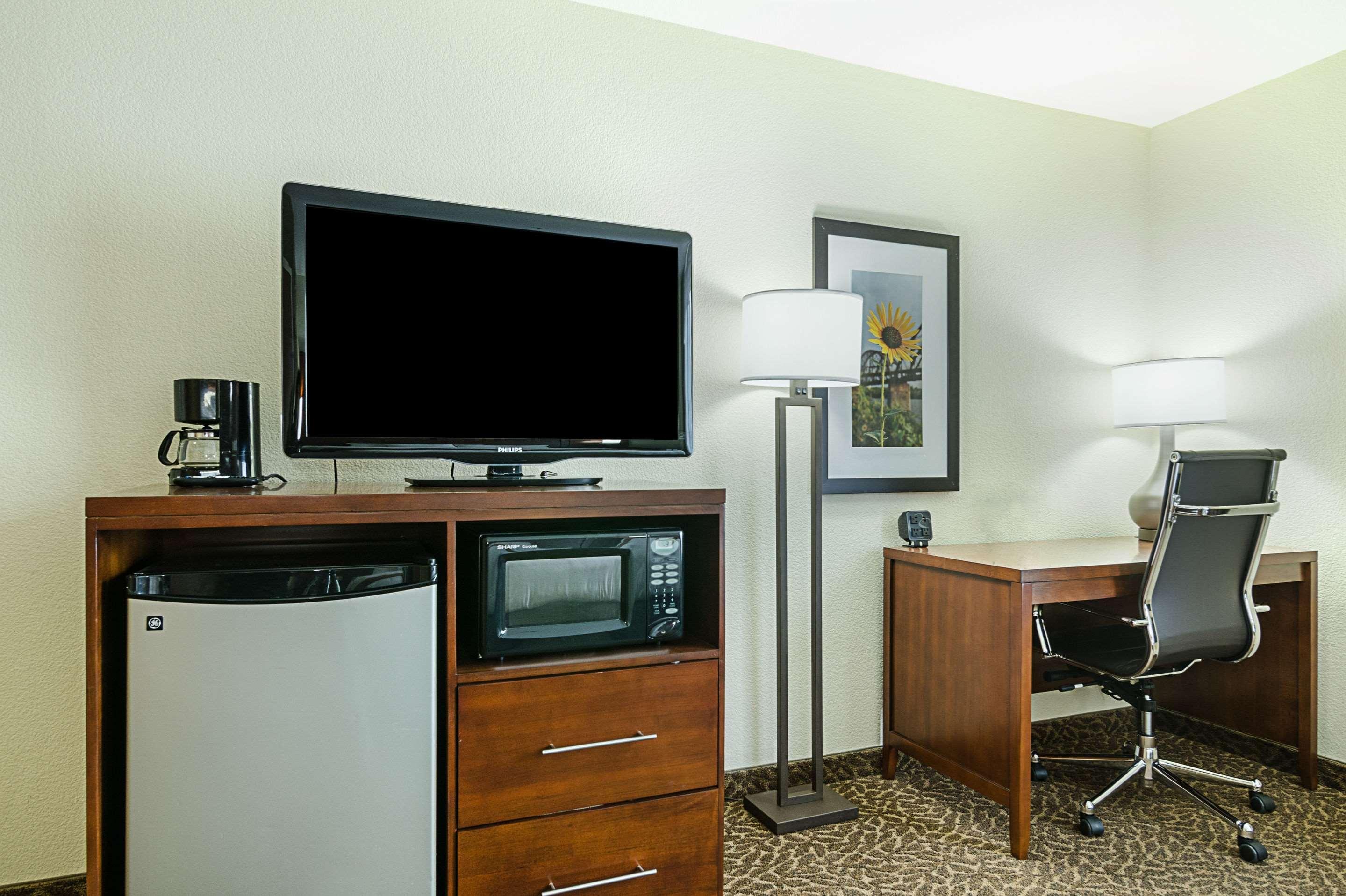 Quality Suites Springdale West I-49 エクステリア 写真
