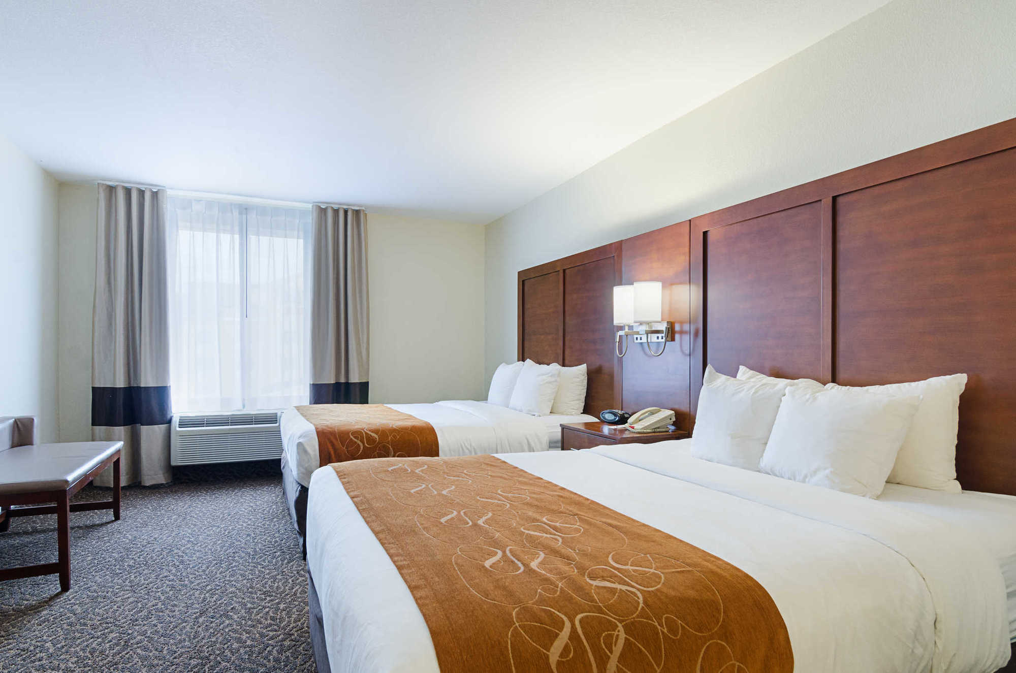 Quality Suites Springdale West I-49 部屋 写真